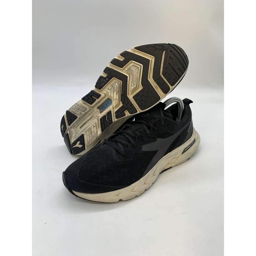 Diadora Mythos Blushield Volo Hip 3 Shoes Womens Size 8 C2609 Black Running